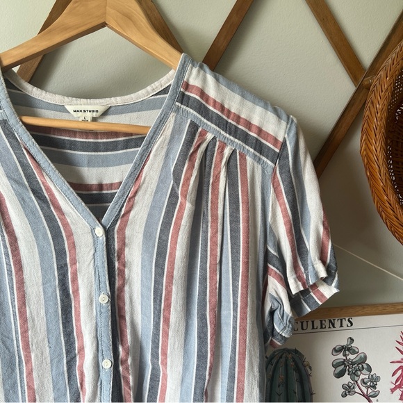 Max Studio Striped Button Up Top Large - Picture 2 of 4